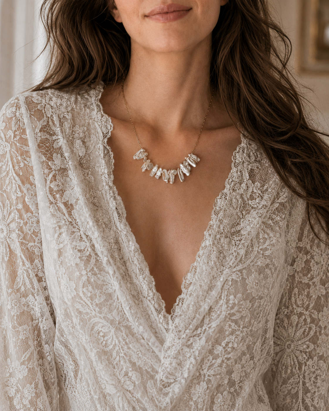 Graceful Curved Smile Baroque Pearl Necklace Chic Accessory